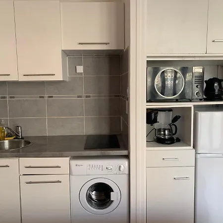 Agreable Studio, Belle Terrasse, Parking Prive, 2 Etoiles