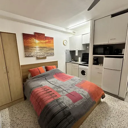 Agreable Studio, Belle Terrasse, Parking Prive, 2 Etoiles Апартаменты Баларук-ле-Бен